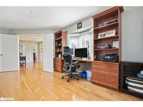 19 Grand Forest Drive, Barrie, ON - Indoor