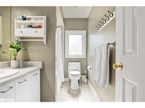 19 Grand Forest Drive, Barrie, ON - Indoor Photo Showing Bathroom