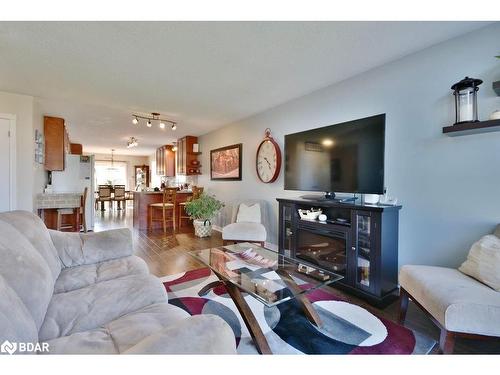 181 Sproule Drive, Barrie, ON - Indoor Photo Showing Living Room