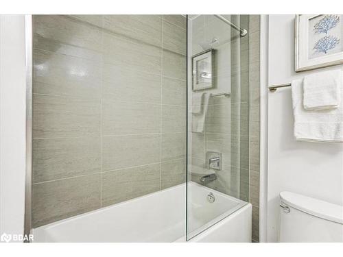 410-375 Sea Ray Avenue, Innisfil, ON - Indoor Photo Showing Bathroom