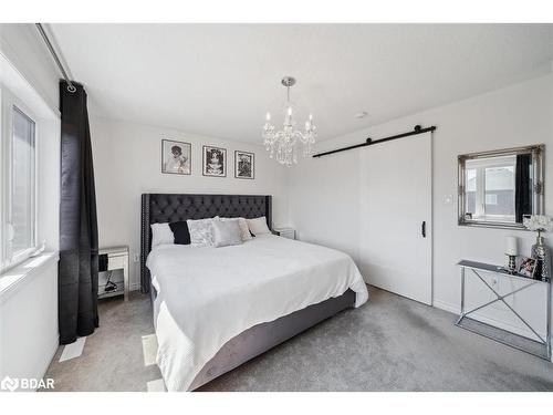 1001 Barton Way, Innisfil, ON - Indoor Photo Showing Bedroom