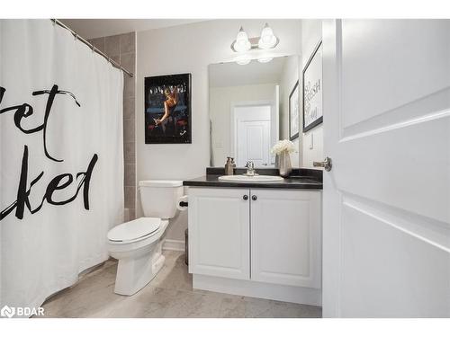 1001 Barton Way, Innisfil, ON - Indoor Photo Showing Bathroom