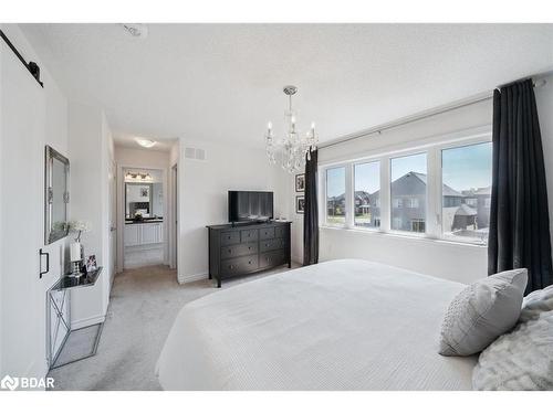 1001 Barton Way, Innisfil, ON - Indoor Photo Showing Bedroom