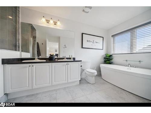 1001 Barton Way, Innisfil, ON - Indoor Photo Showing Bathroom