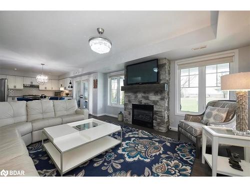 15 Carnoustie Lane, Port Severn, ON - Indoor Photo Showing Living Room With Fireplace