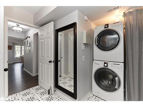 15 Carnoustie Lane, Port Severn, ON - Indoor Photo Showing Laundry Room