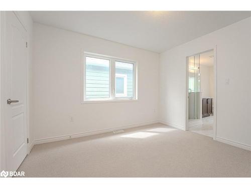 88 Village Gate Drive, Wasaga Beach, ON - Indoor Photo Showing Other Room