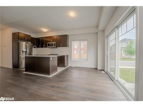 88 Village Gate Drive, Wasaga Beach, ON - Indoor Photo Showing Kitchen With Stainless Steel Kitchen