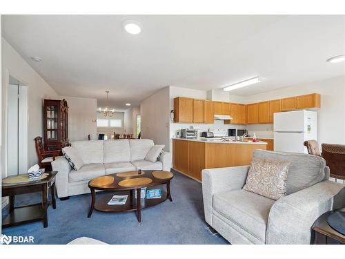 24 Todd Drive, Barrie, ON - Indoor Photo Showing Living Room