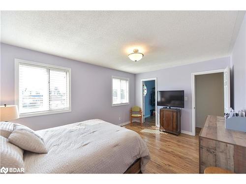 320 Park Street Street, Orillia, ON - Indoor Photo Showing Bedroom