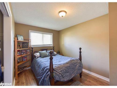 320 Park Street Street, Orillia, ON - Indoor Photo Showing Bedroom