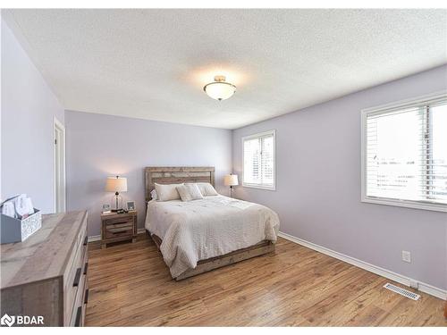 320 Park Street Street, Orillia, ON - Indoor Photo Showing Bedroom