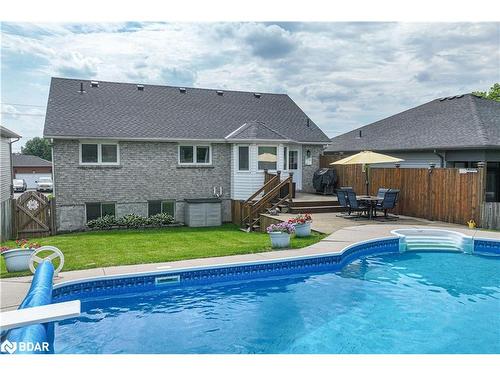 320 Park Street Street, Orillia, ON - Outdoor With In Ground Pool