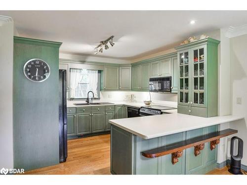 1390 Warminster Sideroad, Oro-Medonte, ON - Indoor Photo Showing Kitchen With Double Sink