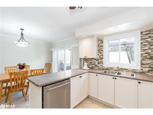 110 Chieftain Crescent, Barrie, ON - Indoor Photo Showing Kitchen With Double Sink