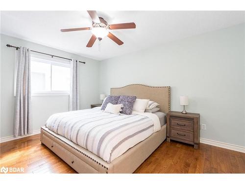 110 Chieftain Crescent, Barrie, ON - Indoor Photo Showing Bedroom