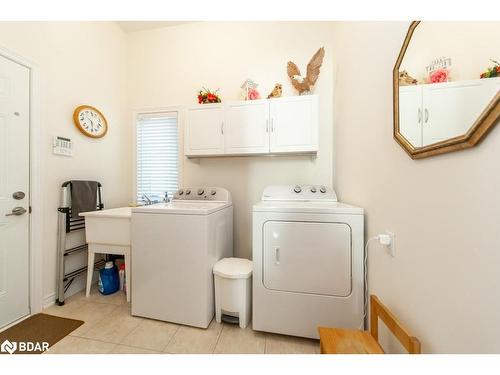 560 Brett Street, Shelburne, ON - Indoor Photo Showing Laundry Room