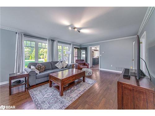 3684 Kimberley Street, Innisfil, ON - Indoor Photo Showing Living Room