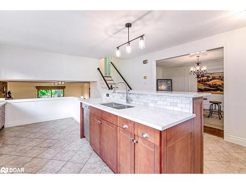 16 Peacock Lane, Barrie, ON - Indoor Photo Showing Kitchen With Double Sink