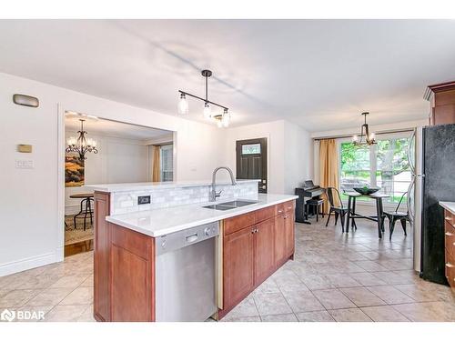 16 Peacock Lane, Barrie, ON - Indoor Photo Showing Kitchen With Double Sink