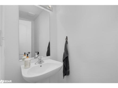 46 Brown Bear Street, Barrie, ON - Indoor Photo Showing Bathroom