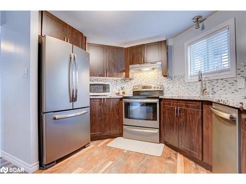 447 13 Line S, Oro-Medonte, ON - Indoor Photo Showing Kitchen