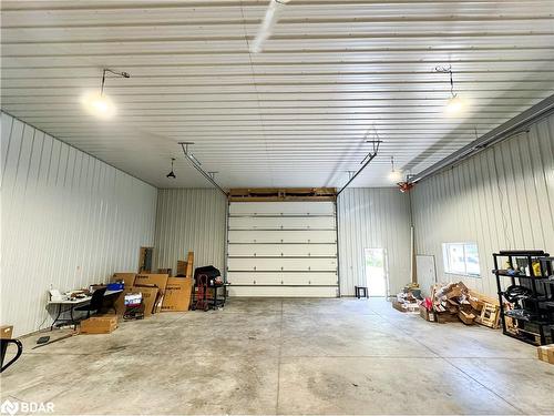 447 13 Line S, Oro-Medonte, ON - Indoor Photo Showing Garage