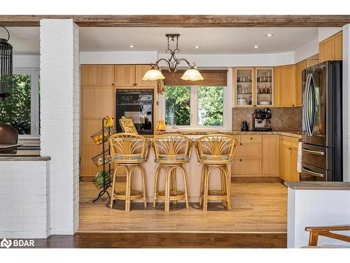 223 Cliff Road, Barrie, ON - Indoor Photo Showing Kitchen