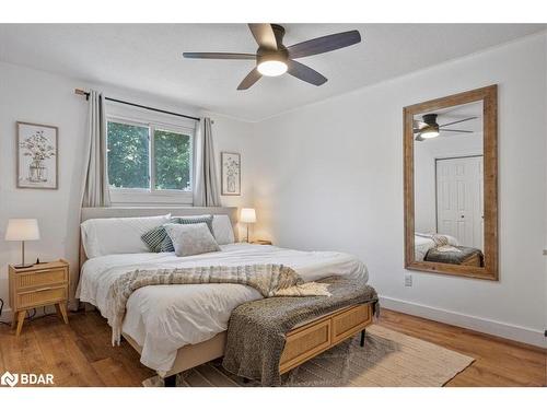 223 Cliff Road, Barrie, ON - Indoor Photo Showing Bedroom