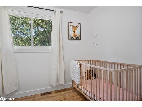 223 Cliff Road, Barrie, ON - Indoor Photo Showing Bedroom