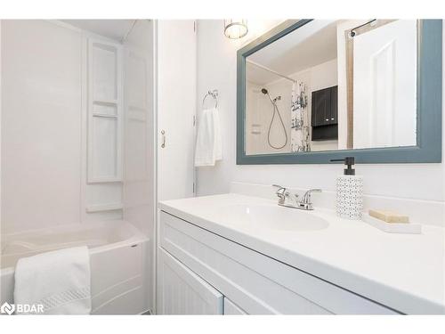 543 Oleary Lane, Victoria Harbour, ON - Indoor Photo Showing Bathroom