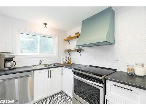 543 Oleary Lane, Victoria Harbour, ON - Indoor Photo Showing Kitchen With Double Sink