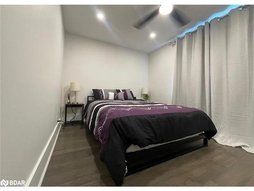 502 River Road E, Wasaga Beach, ON - Indoor Photo Showing Bedroom