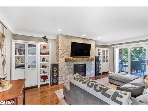 24 Dyer Boulevard, Barrie, ON - Indoor Photo Showing Living Room With Fireplace