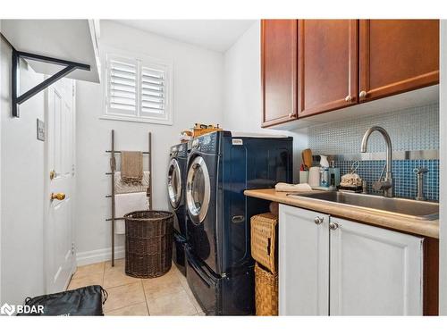 52 Regalia Way, Barrie, ON - Indoor Photo Showing Laundry Room