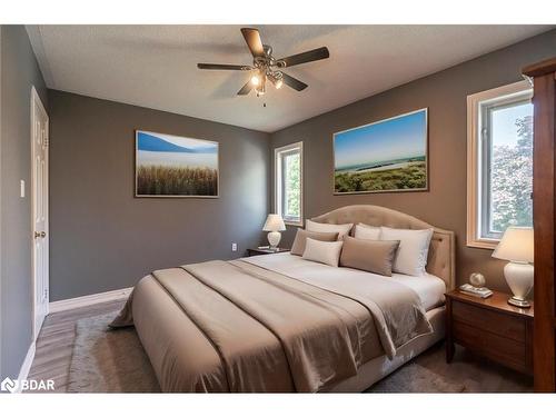 297 Esther Drive, Barrie, ON - Indoor Photo Showing Bedroom