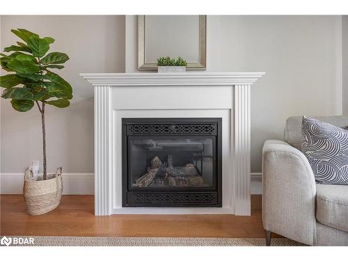 112-140 Cedar Island Road, Orillia, ON - Indoor Photo Showing Living Room With Fireplace