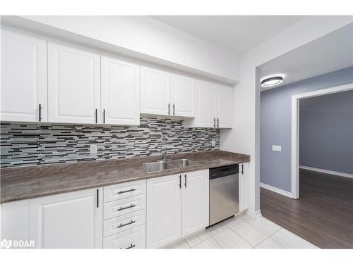 410-5 Greenwich Street, Barrie, ON - Indoor Photo Showing Kitchen With Double Sink