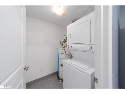 410-5 Greenwich Street, Barrie, ON - Indoor Photo Showing Laundry Room