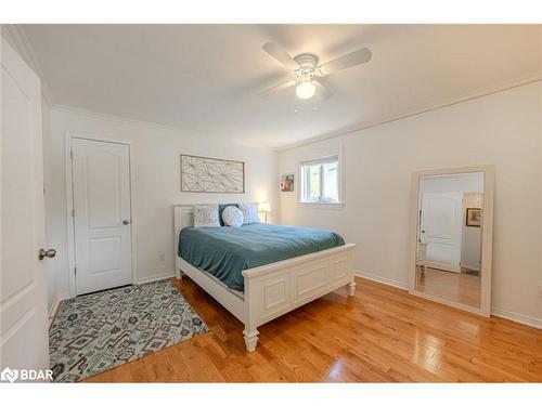 15 Pratt Road, Barrie, ON - Indoor Photo Showing Bedroom