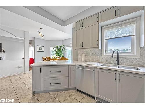 66 Penvill Trail, Barrie, ON - Indoor Photo Showing Kitchen With Double Sink