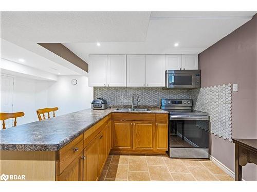 66 Penvill Trail, Barrie, ON - Indoor Photo Showing Kitchen With Double Sink