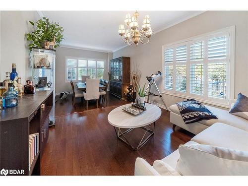 33 Penvill Trail, Barrie, ON - Indoor Photo Showing Living Room