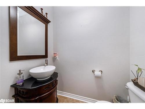 33 Penvill Trail, Barrie, ON - Indoor Photo Showing Bathroom