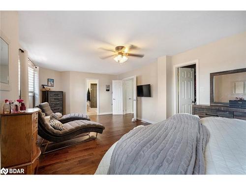 33 Penvill Trail, Barrie, ON - Indoor Photo Showing Bedroom