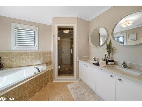 33 Penvill Trail, Barrie, ON - Indoor Photo Showing Bathroom