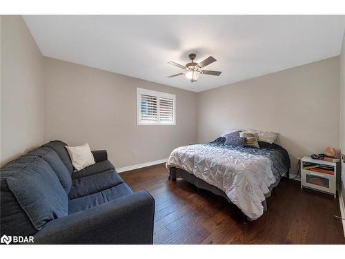 33 Penvill Trail, Barrie, ON - Indoor Photo Showing Bedroom