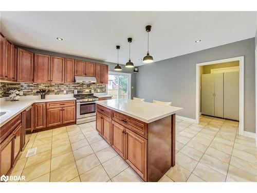 23 Grove Street, Hamilton, ON - Indoor Photo Showing Kitchen