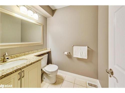 23 Grove Street, Hamilton, ON - Indoor Photo Showing Bathroom