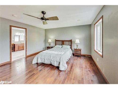 23 Grove Street, Hamilton, ON - Indoor Photo Showing Bedroom